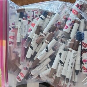 Stroke Of Beauty 59 Pcs